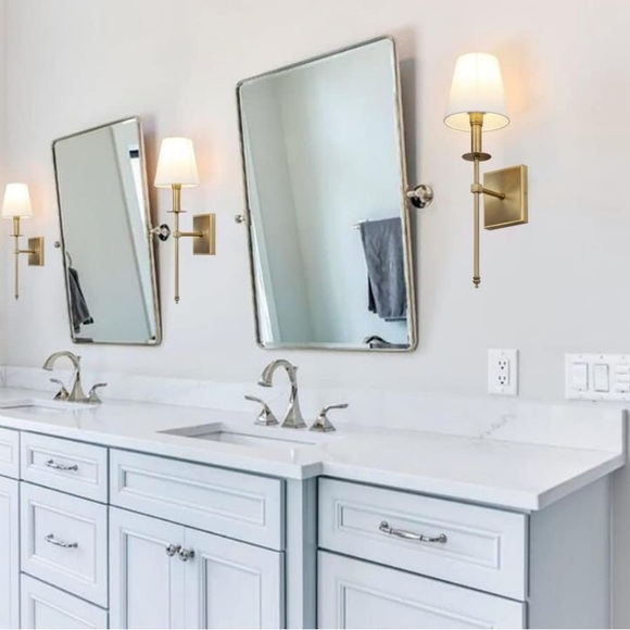 Wall Sconce Light Fixture - Picture 3 of 3